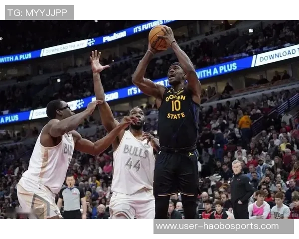 巴特勒上半场表现出色6投5中砍下16分助球队领先展现强大实力