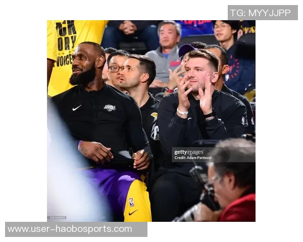 湖人医疗团队为东契奇量身定制护具旨在有效保护其腿部健康