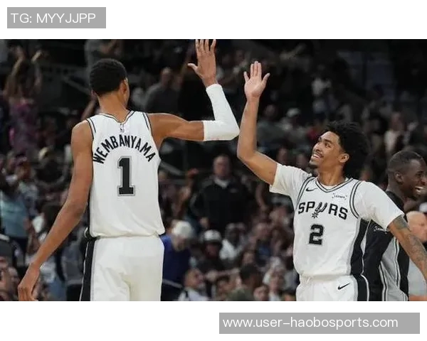 文班亚马称赞卡斯尔哈珀潜力巨大未来将成为联盟强劲对手 文班亚马称赞卡斯尔哈珀潜力巨大未来将成为联盟强劲对手